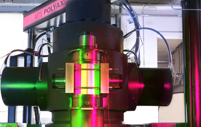 Polyaxial Rock Test System — view 3